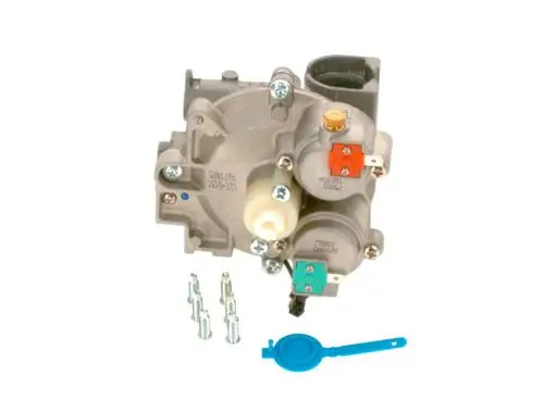 Gasarmatur von Bosch mit mehreren Anschlussstellen und Schrauben. Enthält eine beigefügte Abdeckkappe und drei metallische Einsätze.